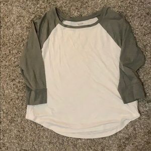 Super comfy lightweight 3/4 sleeve tee